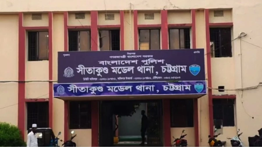 আবুল খায়ের স্টিল মিলে হামলা-লুটপাট